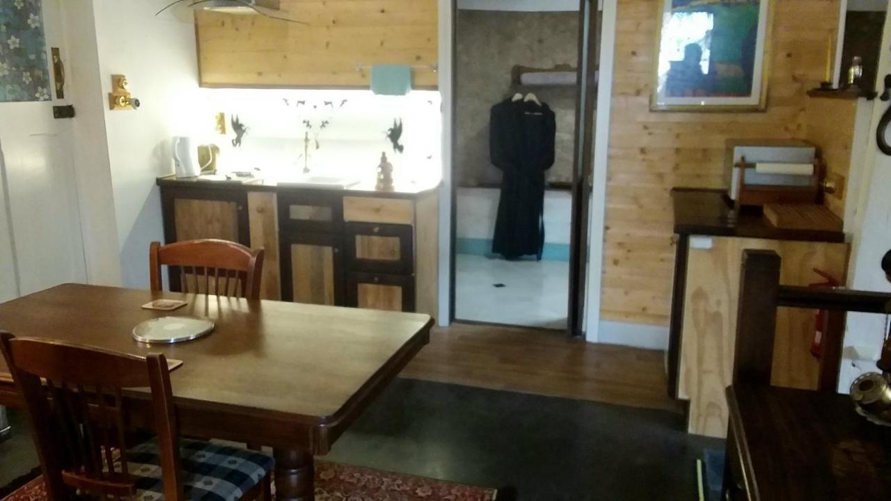 A La Folly Too The Old Workshop Bed & Breakfast Murray Bridge Luaran gambar